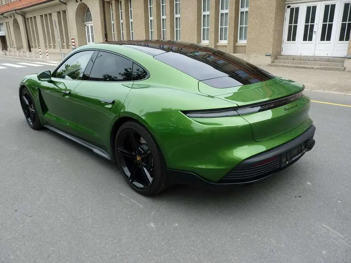 Gebraucht Porsche Taycan 4S 419 kW (571 PS) 2023 Grün Limousine