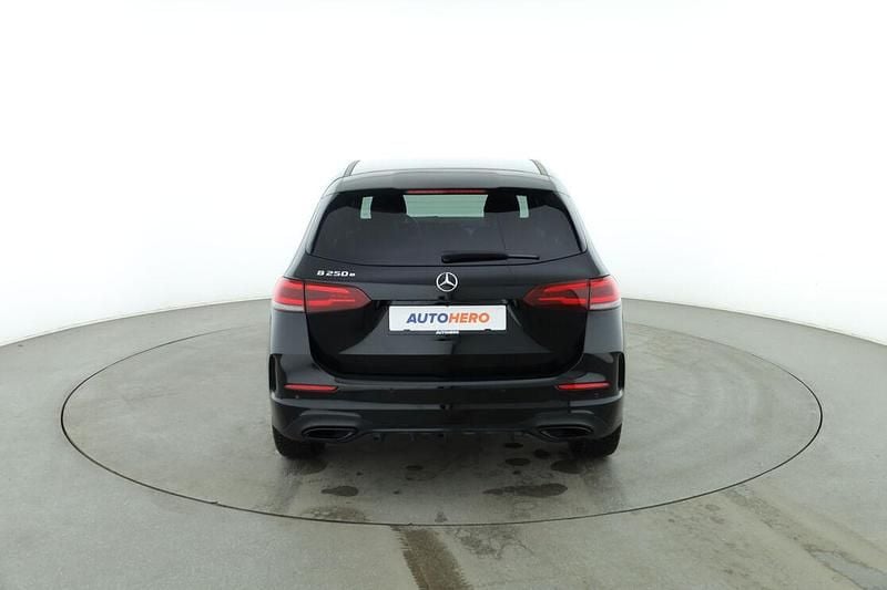 Gebraucht Mercedes B250e AMG line 218 PS (160 kW) 2022 Schwarz Van / Kleinbus