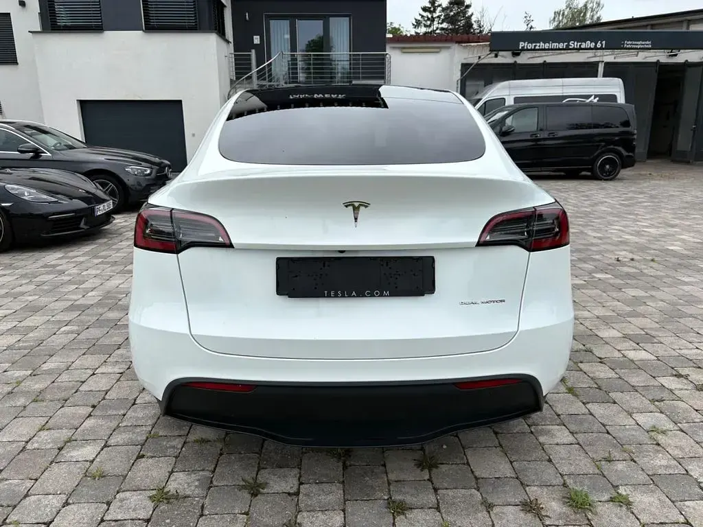 Gebraucht Tesla Model Y 378 kW (514 PS) 2023 Weiß SUV