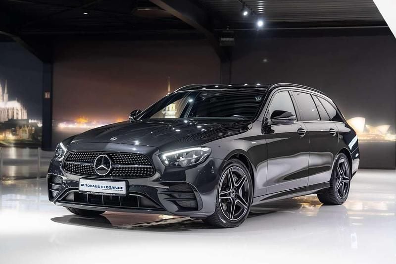 Graphitgrau Gebraucht 2022 Mercedes E400 AMG line Kombi | 47.480 € (Guter Preis) - Bild 1/4