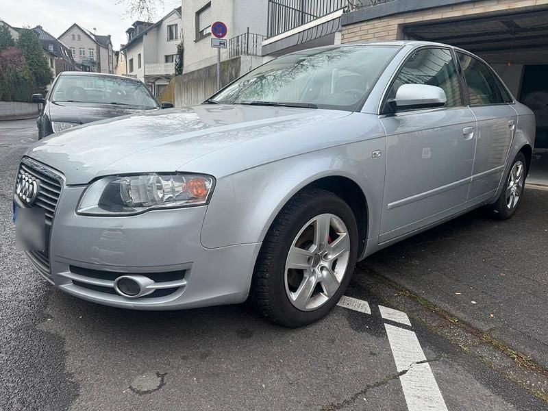 Gebraucht Audi A4 131 PS (96 kW) 2005 Silber Limousine