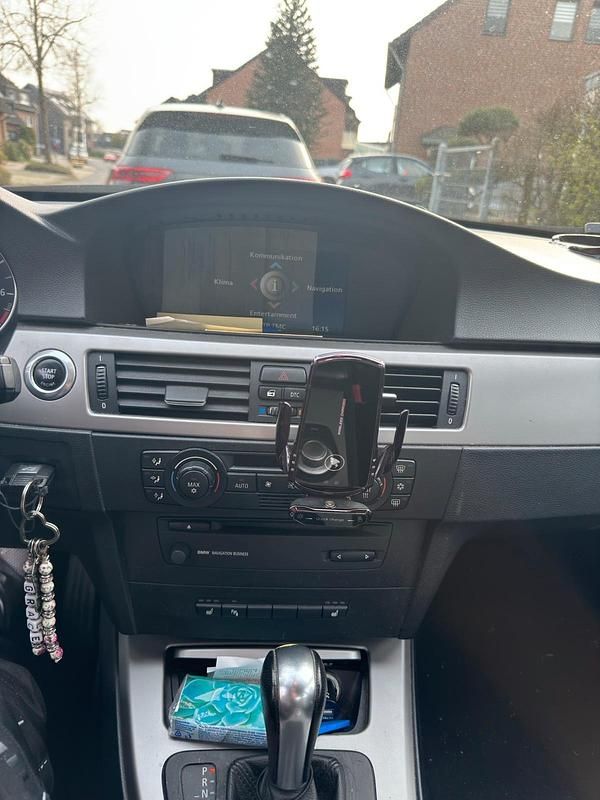 Gebraucht BMW 320 150 PS (110 kW) 2005 Schwarz Limousine