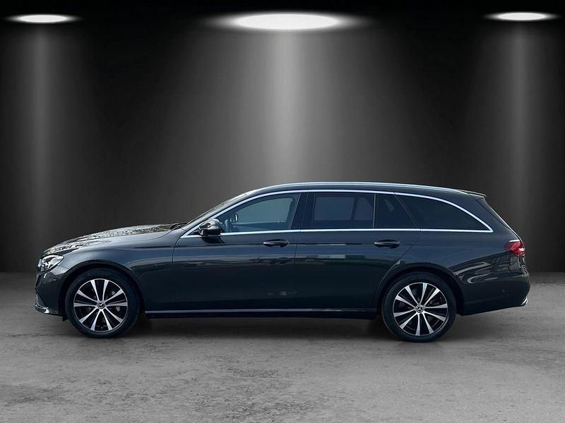 Gebraucht Mercedes E300 Avantgarde 306 PS (225 kW) 2020 Grau Limousine