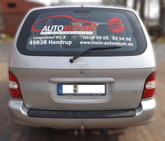 Gebraucht Kia Carnival 125 PS (91 kW) 2001 Silber metallic Van / Kleinbus