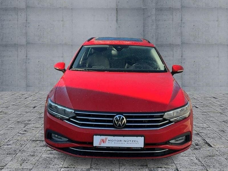 Gebraucht VW Passat Business 150 PS (110 kW) 2022 Rot Kombi