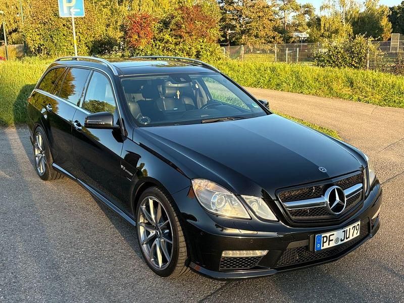 Gebraucht Mercedes E63 AMG AMG 525 PS (386 kW) 2011 Schwarz Kombi