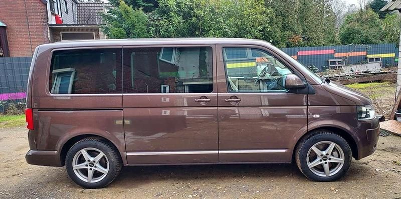 Gebraucht VW Multivan Highline 179 PS (131 kW) 2009 Braun Van / Kleinbus