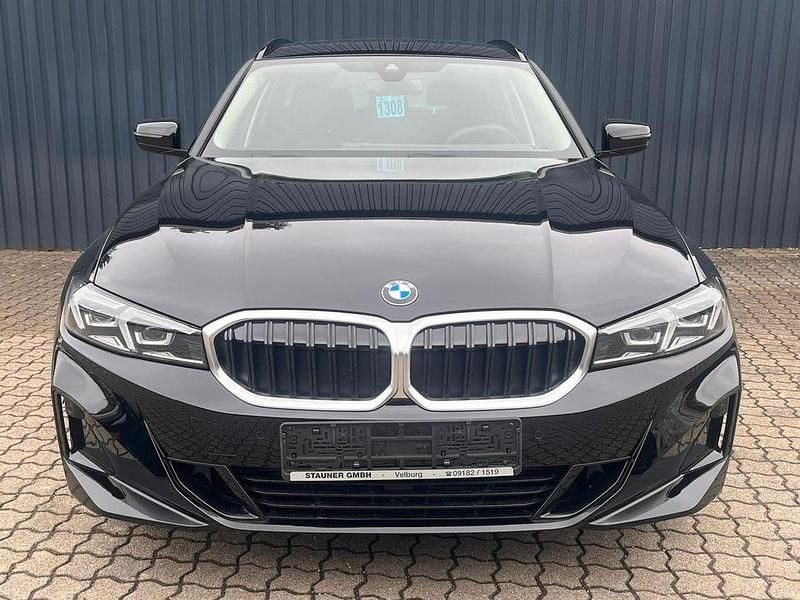 Gebraucht BMW 318 156 PS (114 kW) 2025 Schwarz Kombi