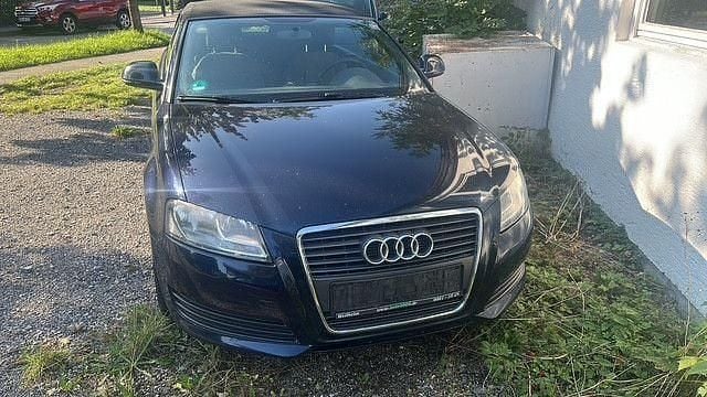 Blau Gebraucht 2010 Audi A3 Cabriolet Attraction Cabrio | 2.900 € (Guter Preis) - Bild 1/4