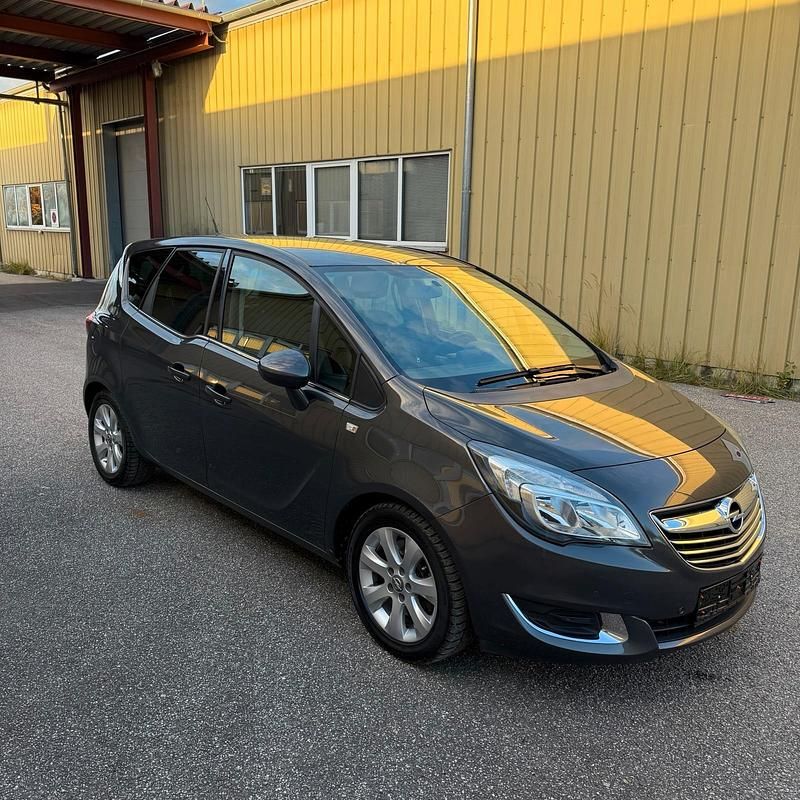 Grau Gebraucht 2015 Opel Meriva Edition Van / Kleinbus | 5.300 € (Guter Preis) - Bild 1/4