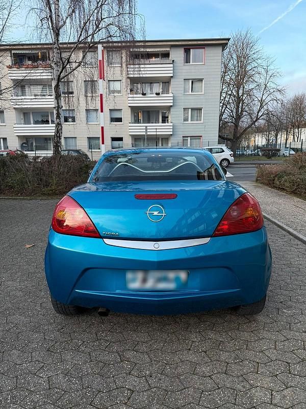 Gebraucht Opel Tigra 90 PS (66 kW) 2005 Blau Cabrio