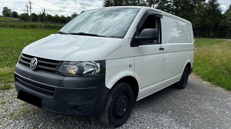 Weiß Gebraucht 2015 VW Transporter Van | 8.500 € (Etwas zu teuer) - Bild 1/4