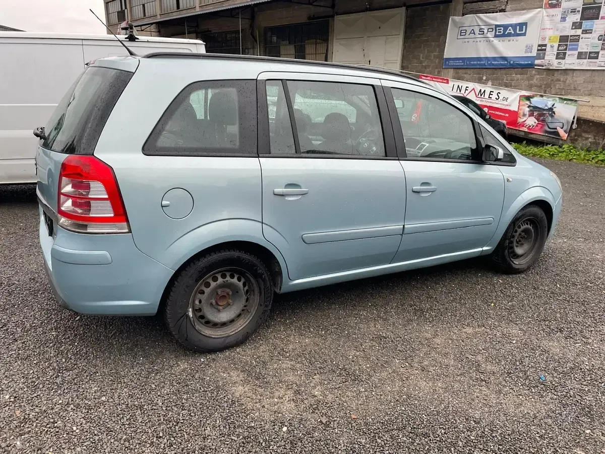 Gebraucht Opel Zafira 140 PS (102 kW) 2009 Blau Van / Kleinbus