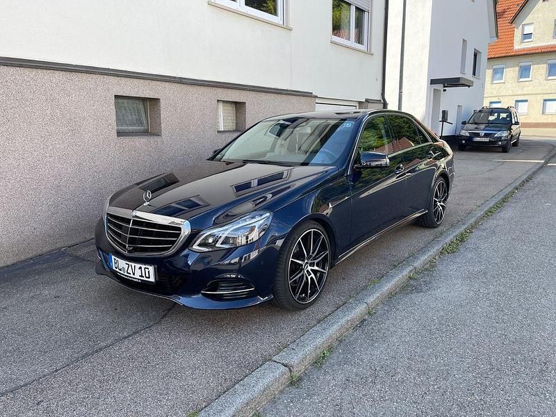 Gebraucht 2013 Mercedes E250 Elegance Limousine | 20.000 € (Fairer Preis) - Bild 1/4