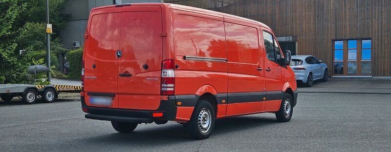 Gebraucht Mercedes Sprinter 95 PS (69 kW) 2014 Rot Van