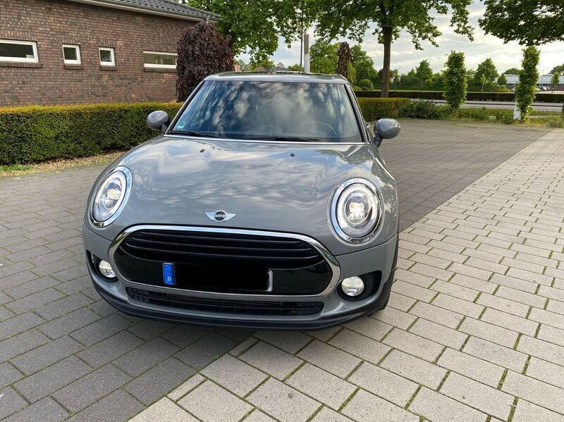 Grau Gebraucht 2017 Mini Cooper Clubman Kombi | 20.900 € (Teuer) - Bild 1/4