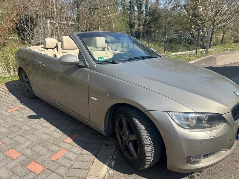 Beige Gebraucht 2009 BMW 320 Cabriolet Cabrio | 8.990 € (Guter Preis) - Bild 1/4