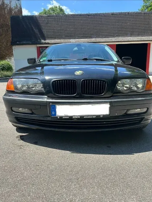 Gebraucht BMW 320 150 PS (110 kW) 1998 Schwarz Limousine