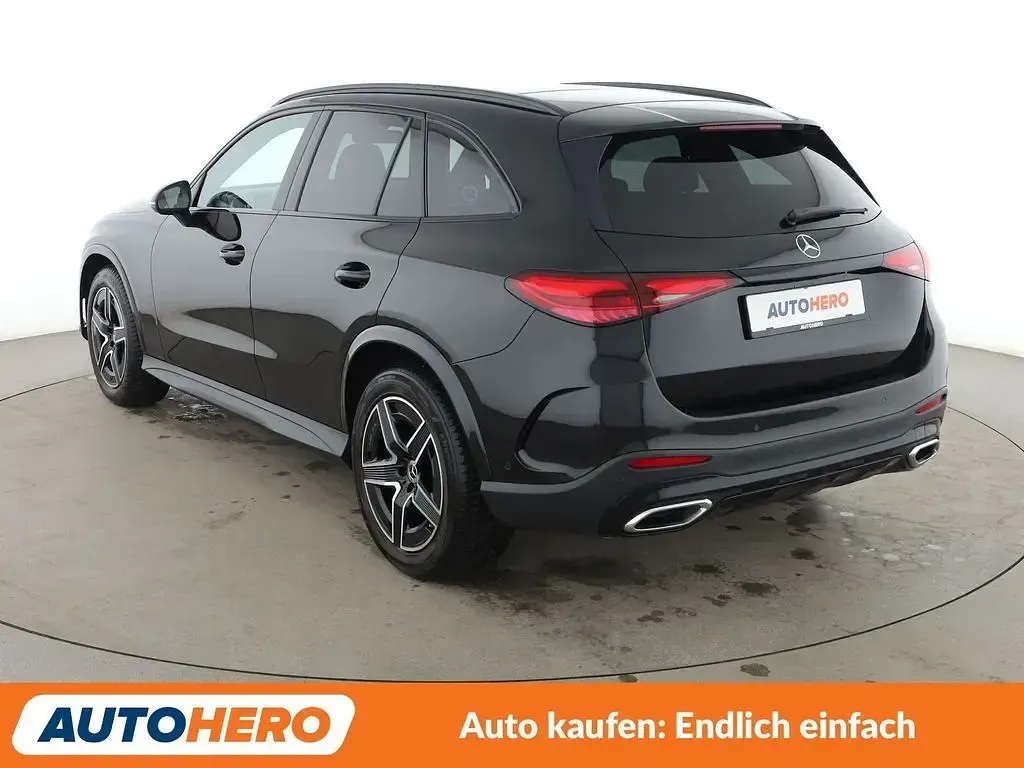 Gebraucht Mercedes GLC200 AMG line 204 PS (150 kW) 2023 Schwarz SUV