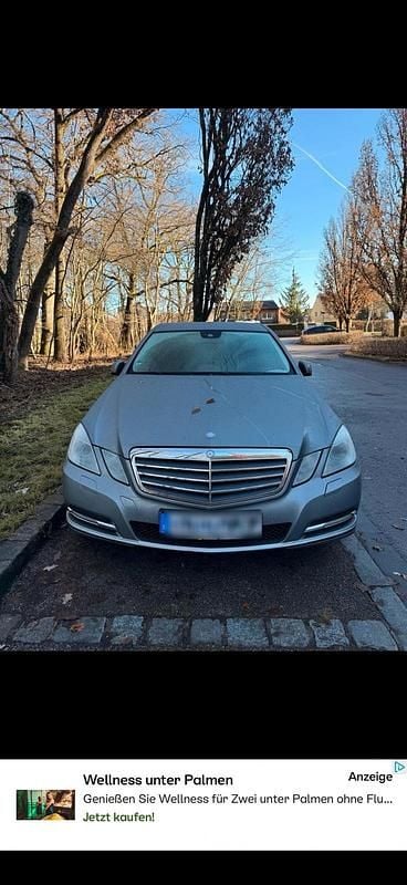 Silber Gebraucht 2010 Mercedes E220 Limousine | 7.800 € - Bild 1/4