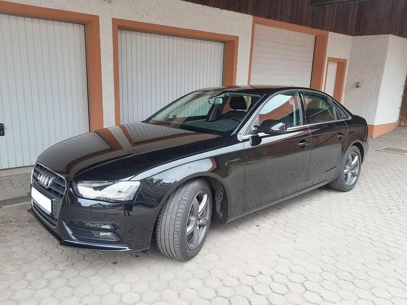 Second-hand Audi A4 Ambition 150 CP (110 kW) 2015 Negru Berlinǎ