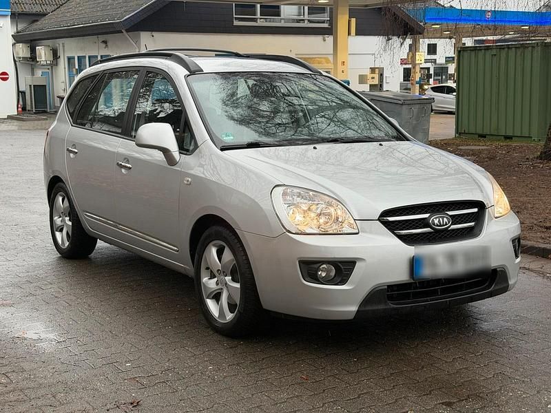 Gebraucht Kia Carens 140 PS (102 kW) 2008 Silber Van / Kleinbus