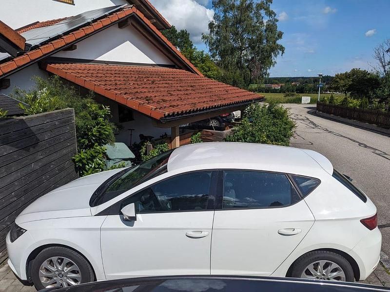 Gebraucht Seat Leon 105 PS (77 kW) 2013 Weiß Limousine