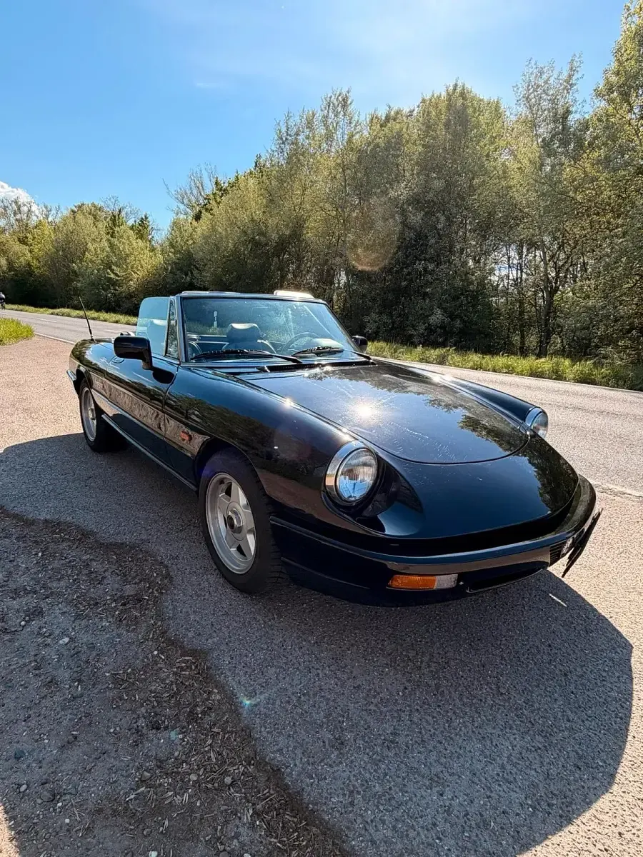 Gebraucht Alfa Romeo Spider 120 PS (88 kW) 1992 Schwarz Cabrio