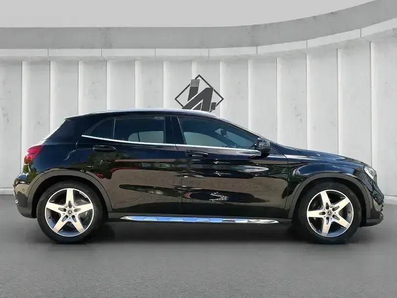 Gebraucht Mercedes GLA200 AMG line 156 PS (114 kW) 2019 Schwarz SUV
