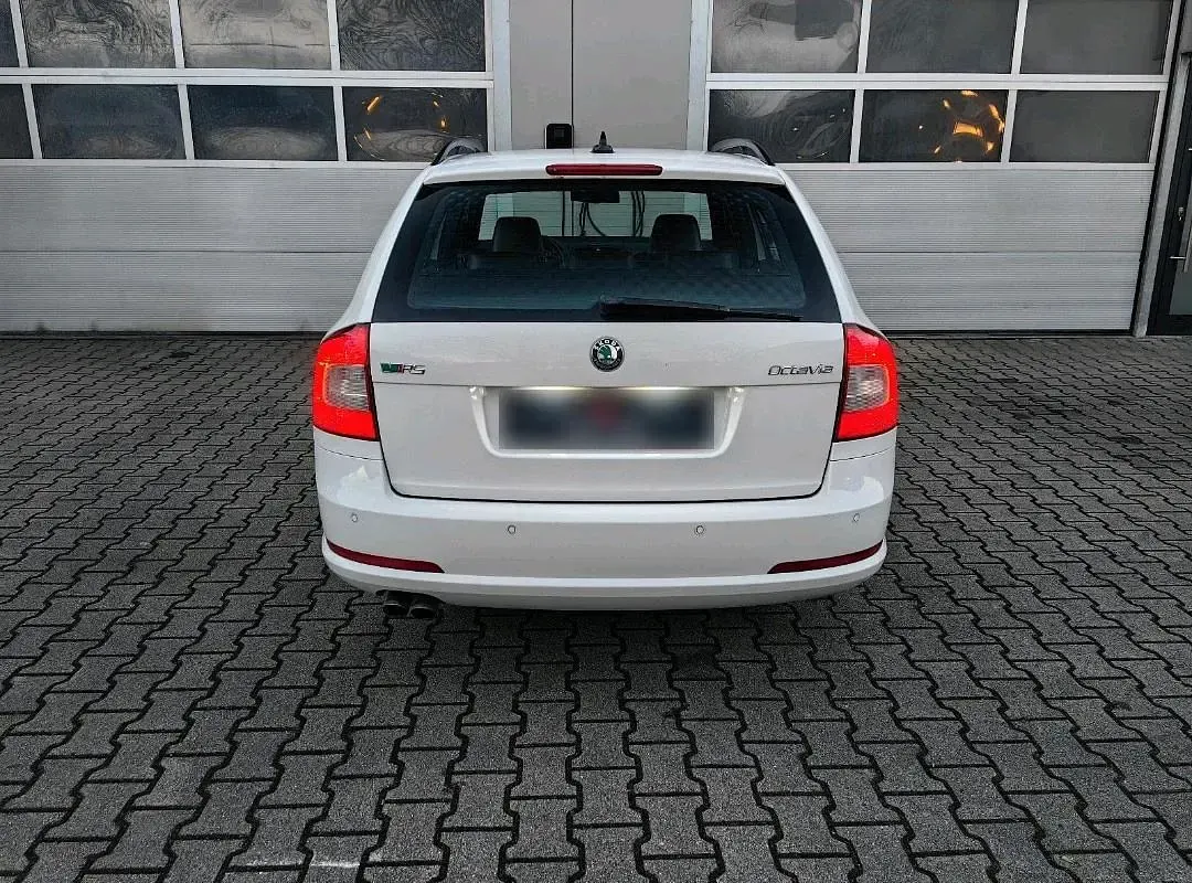 Gebraucht Skoda Octavia RS 200 PS (147 kW) 2012 Weiß Kombi