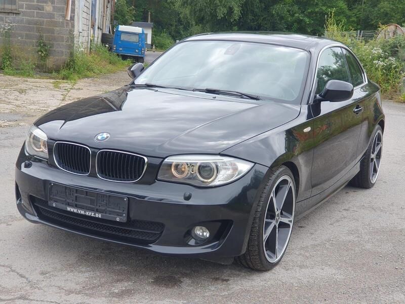 Schwarz Gebraucht 2013 BMW 120 Coupé Coupé | 9.800 € - Bild 1/4
