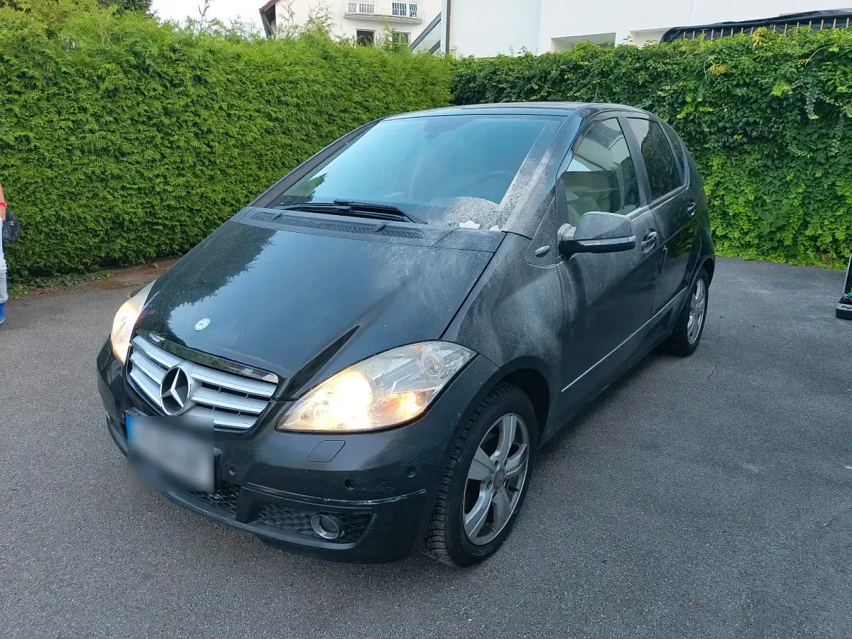 Gebraucht Mercedes A180 116 PS (85 kW) 2009 Schwarz Limousine