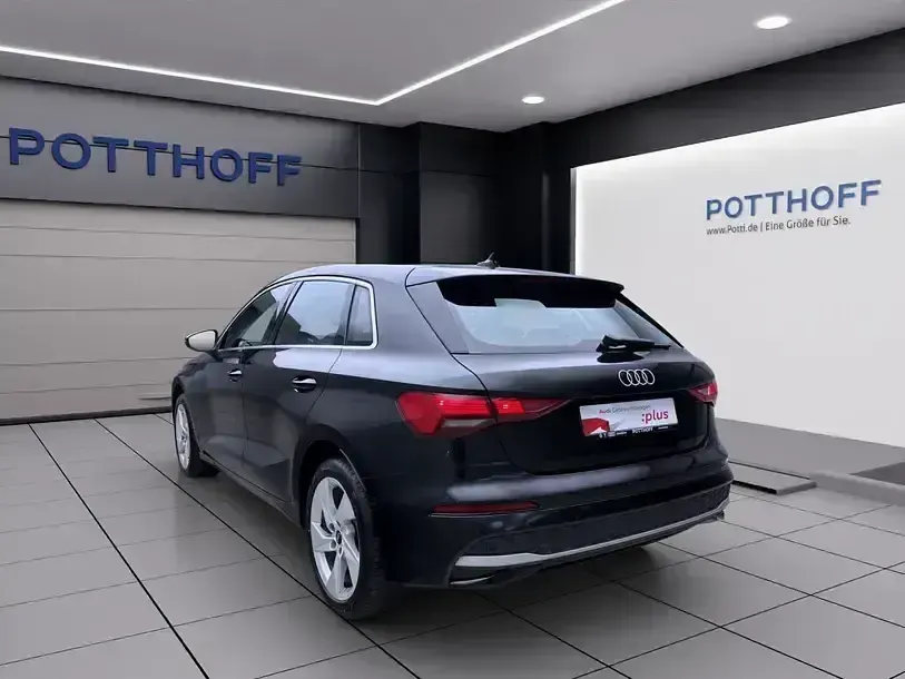 Gebraucht Audi A3 Advanced 116 PS (85 kW) 2024 Schwarz Limousine