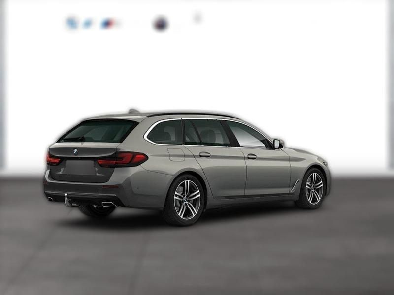 Metallic Gebraucht 2022 BMW 520 Sport Line Kombi | 39.670 € (Teuer) - Bild 1/4