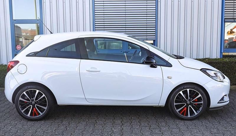Gebraucht Opel Corsa 95 PS (69 kW) 2015 Schneeweiss/summitwhite/arctic Kleinwagen