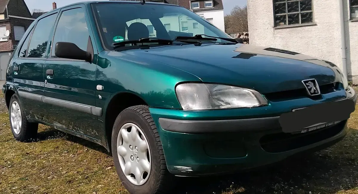 Gebraucht Peugeot 106 60 PS (44 kW) 2001 Grün Kleinwagen