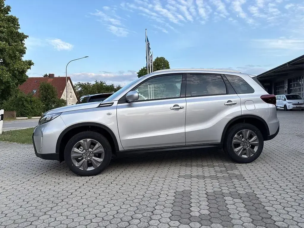 Neu Suzuki Vitara Comfort 110 PS (80 kW) 2026 Silky silver metallic SUV