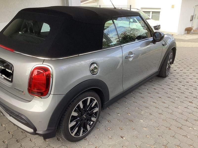 Gebraucht Mini Cooper S Cabriolet 178 PS (130 kW) 2024 Silber Cabrio