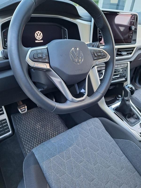 Gebraucht VW T-Roc Move 110 PS (80 kW) 2023 Grau SUV