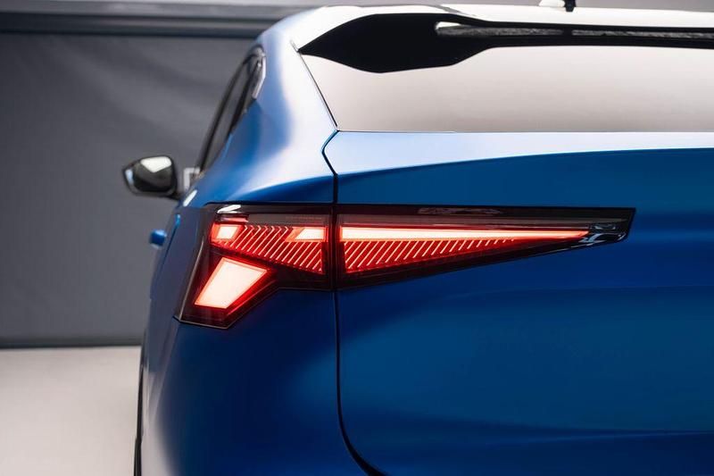 Gebraucht Renault Rafale 150 PS (110 kW) 2025 Blau SUV