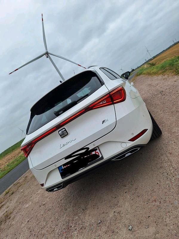 Gebraucht Seat Leon 150 PS (110 kW) 2020 Weiß Kombi