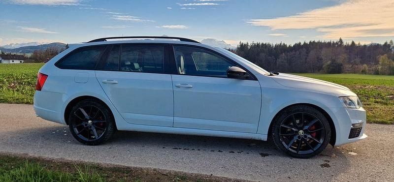 Gebraucht Skoda Octavia RS 184 PS (135 kW) 2016 Weiß Kleinwagen
