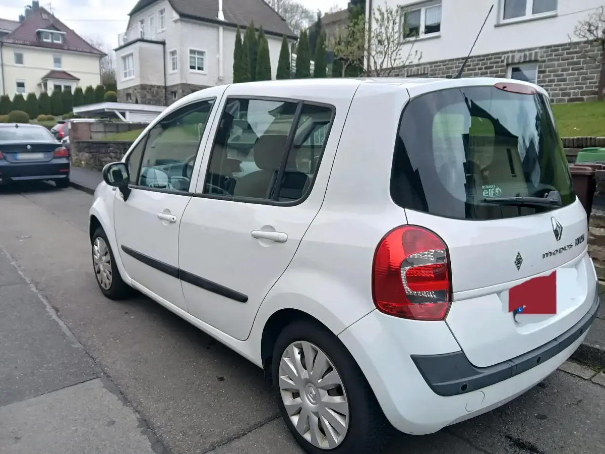 Second-hand Renault Modus 75 CP (55 kW) 2012 Alb Monovolum