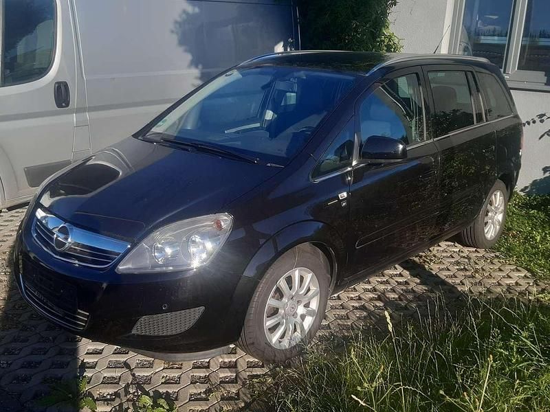 Saphirschwarz mineraleffekt Gebraucht 2010 Opel Zafira Edition Van / Kleinbus | 2.990 € (Guter Preis) - Bild 1/4