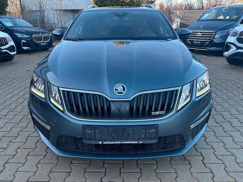 Grau Gebraucht 2018 Skoda Octavia RS Kombi | 16.900 € (Fairer Preis) - Bild 1/4