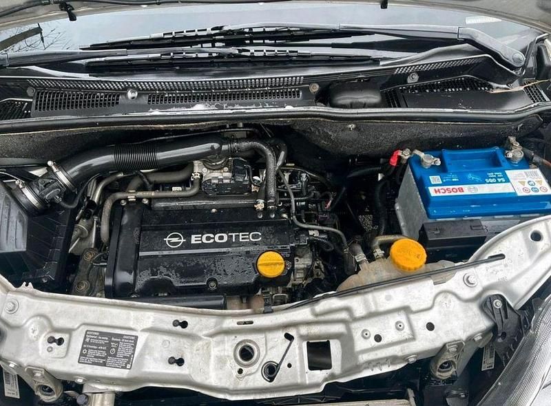 Gebraucht Opel Meriva Selection 90 PS (66 kW) 2010 Silber Van / Kleinbus