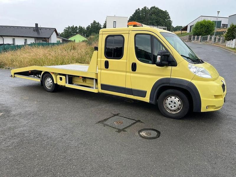 Gebraucht Peugeot Boxer 158 PS (116 kW) 2011 Gelb Van
