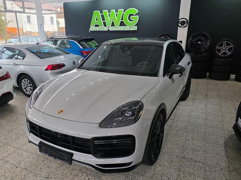 Grau Gebraucht 2023 Porsche Cayenne Turbo GT SUV | 139.000 € (Guter Preis) - Bild 1/4