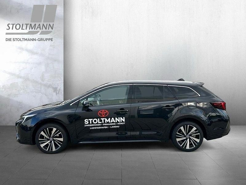 Neu Toyota Corolla 178 PS (130 kW) 2025 Schwarz Kombi