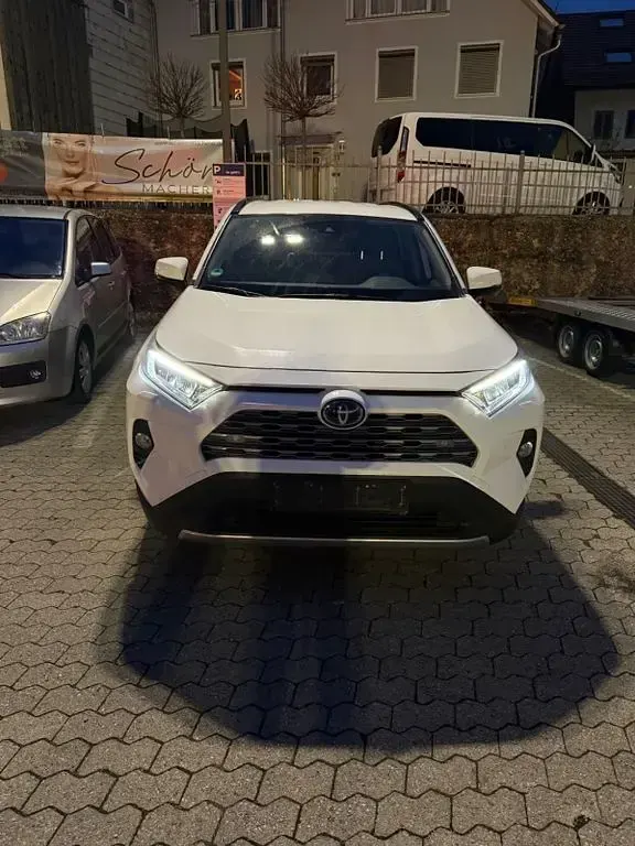 Gebraucht Toyota RAV4 Comfort 218 PS (160 kW) 2019 Weiß SUV